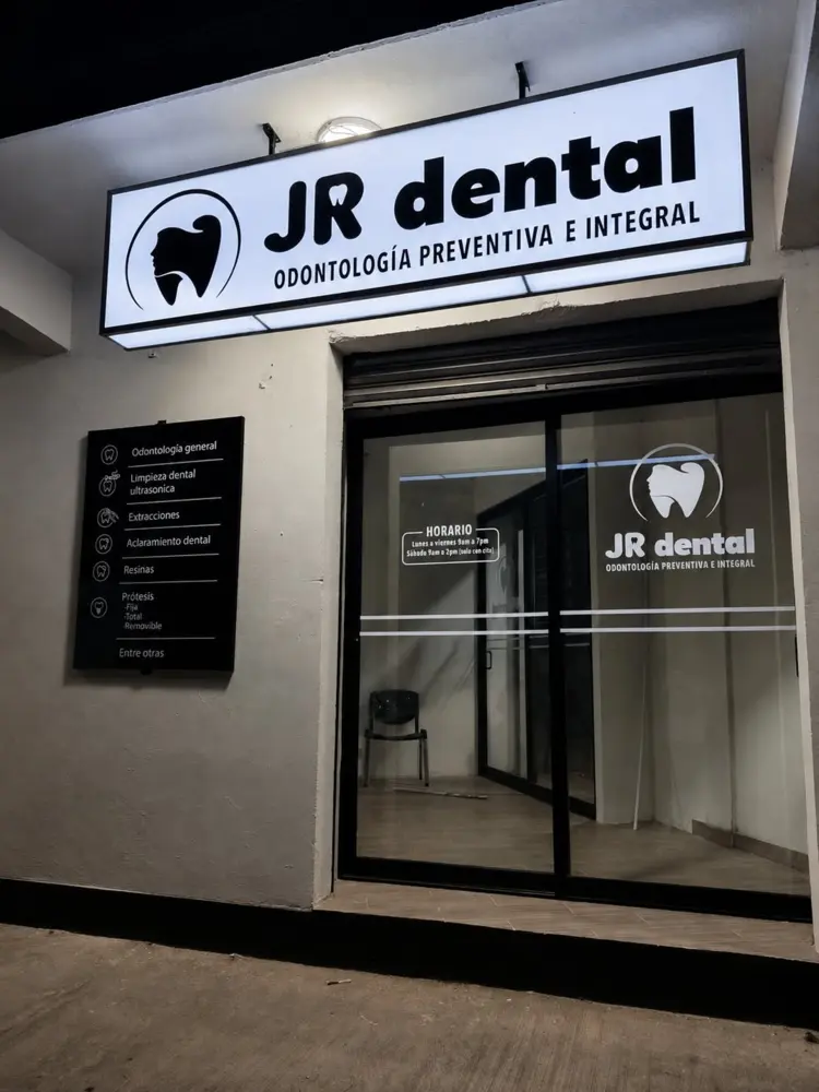 Anuncio luminoso de acrílico con iluminación LED para Jr Dental